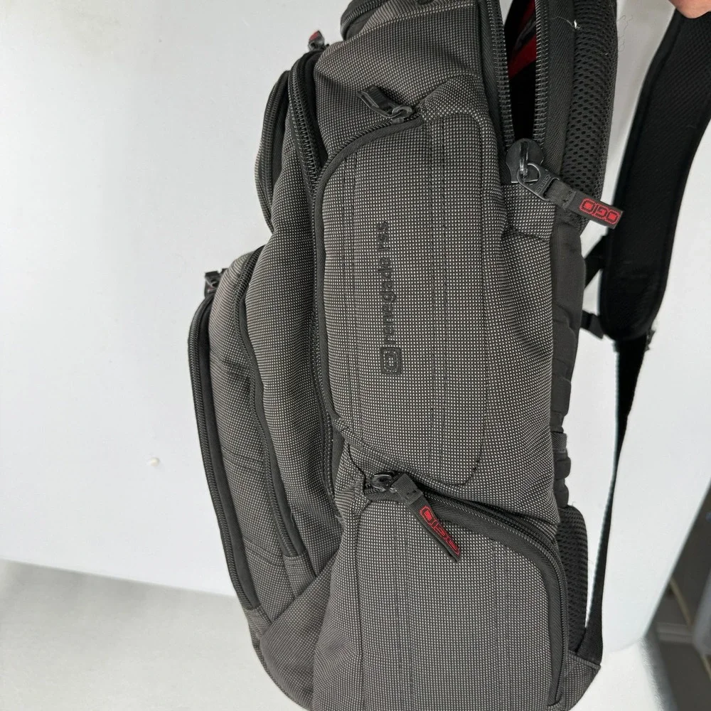 OGIO Renegade RSS Backpack Mens OS Black Gray Laptop Tech Travel Carry on Bag